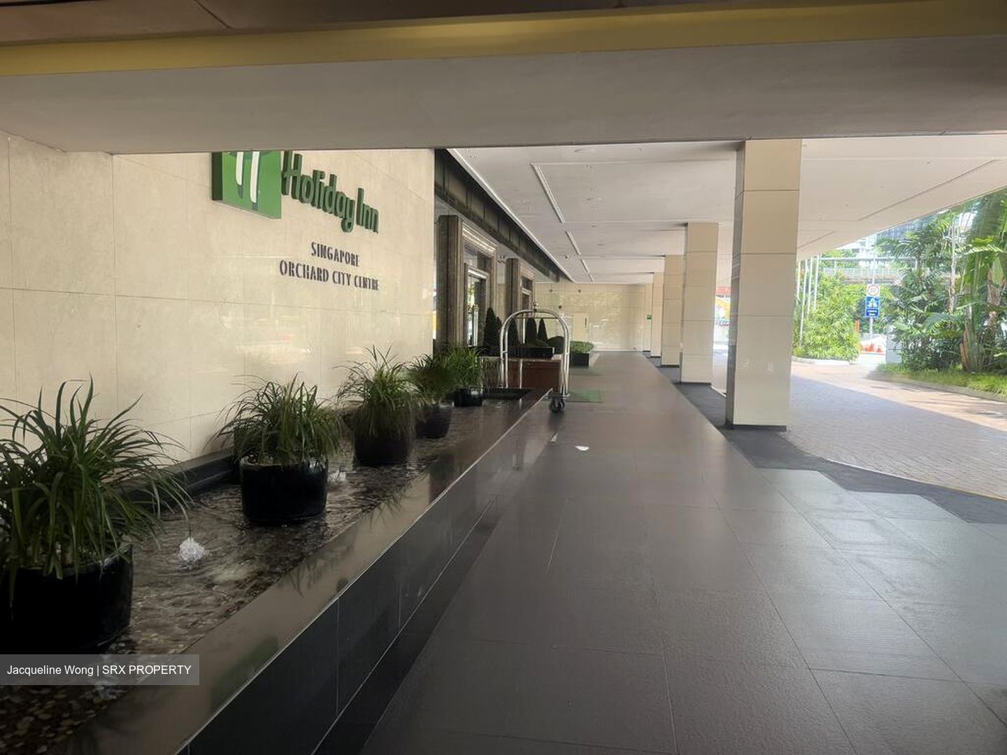 Holiday Inn Parkview (D9), Shop House #453514441